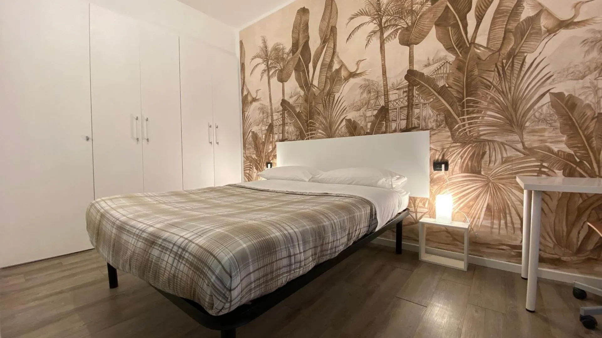 Casa Pomezia-Central Station Mailand Apartment