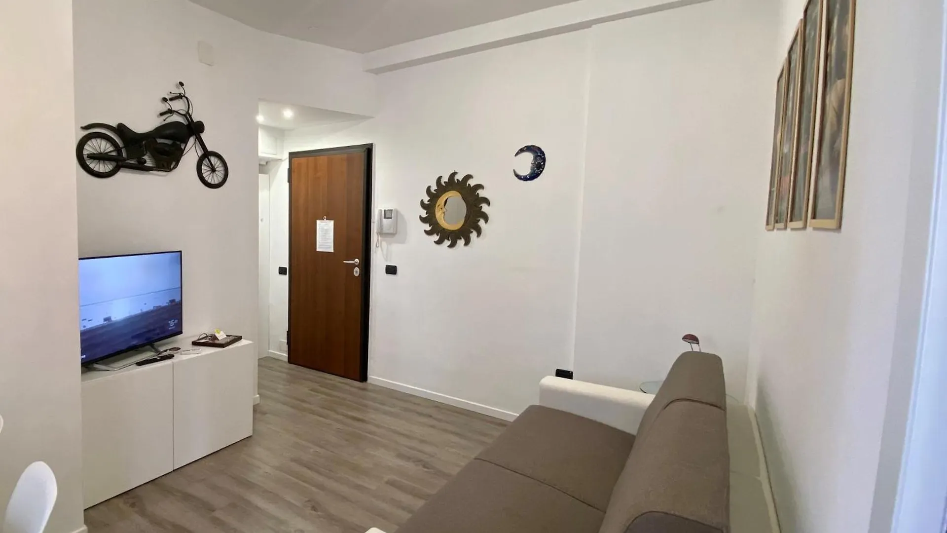 Casa Pomezia-Central Station Milan Apartment